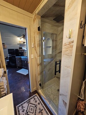 Luokittelematon kuva, 4 kautta 11, painike