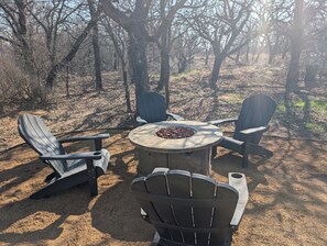 Unclassified image, 5 of 7, button - The Silo On 16 (Graham)