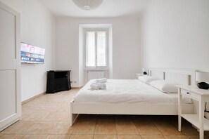 2 slaapkamers, een strijkplank/strijkijzer, gratis wifi, beddengoed