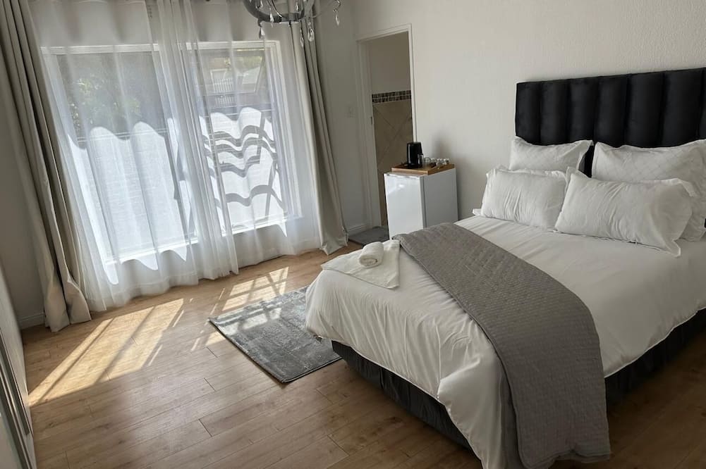 Plattekloof guest house