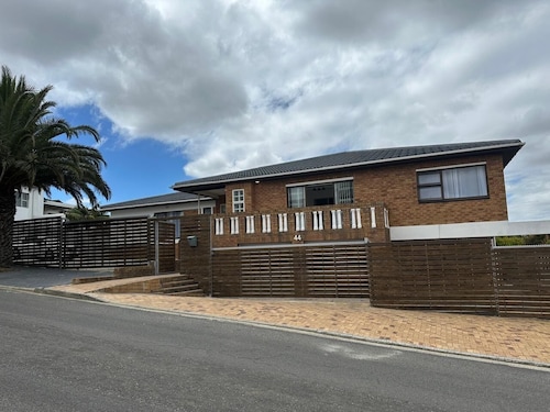 Plattekloof guest house