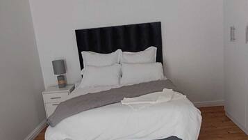 Desk, laptop workspace, iron/ironing board, free WiFi