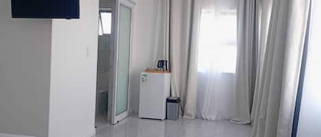 Desk, laptop workspace, iron/ironing board, free WiFi