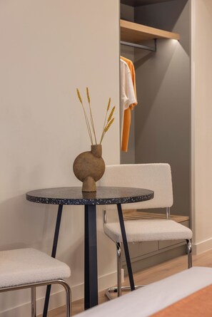 Cabin | Interior - Leon II by Zoia Living (Piraeus)