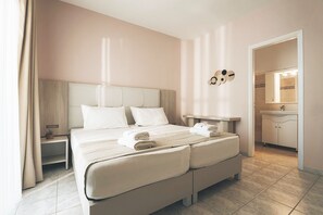 3 bedrooms, travel cot, free WiFi, bed sheets