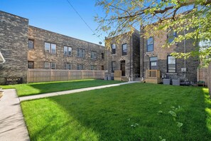 Imagen sin descripción, 5 de 18, botón