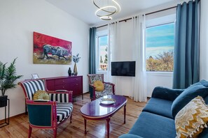 TV - Royal View Suite - Corfu Town (Kerkira)