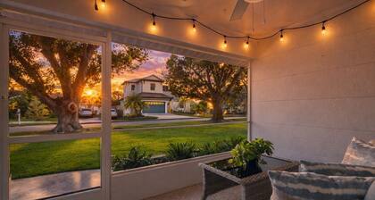 Private Heated Pool Oasis Minutes to Siesta Key Beach & Downtown Sarasota