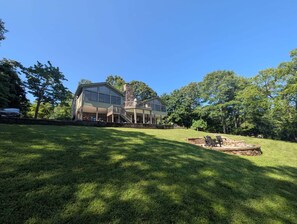 Unclassified image, 4 of 13, button