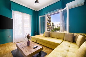 TV, offices - Sunny 2 bedroom  cozy apartment, view of Parthenon (Athina)