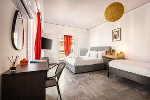 Desk, iron/ironing board, free WiFi, bed sheets - Sunny 3bd flat,Acropolis view (Athina)