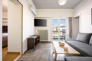 TV, offices - Sunny 3bd flat,Acropolis view (Athina)