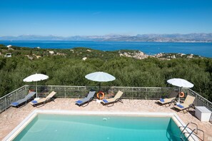 Pool - Villa Andreas in Lithiasmenos (Lithiasmenos)