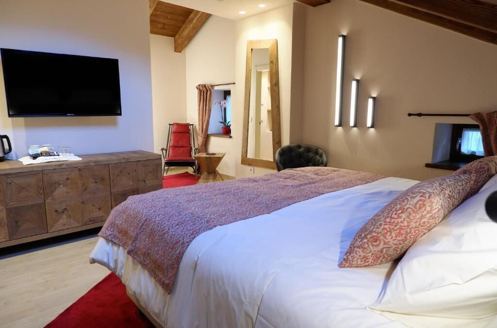 Suite junior | Caja fuerte, escritorio, sistema de insonorización y wifi gratis