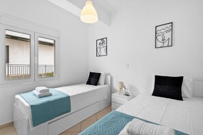 2 bedrooms, free WiFi, bed sheets - Marika’s Apartment in Chania (Chania)