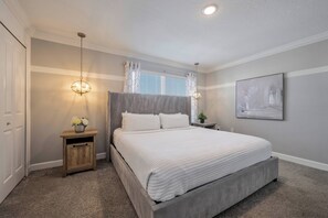 5 bedrooms, iron/ironing board, travel cot, WiFi - CG1086 - Modern Home - Champions Gate (Davenport)
