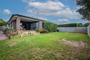 Exterior - Seaside Groove – Coastal Stay in the Heart of Ocean Grove (Ocean Grove)