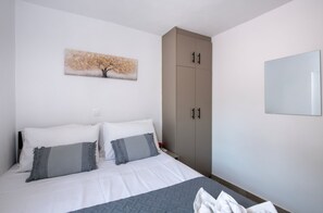 1 bedroom, iron/ironing board, free WiFi, bed sheets - Halepa Apartment in Chania Rebekka 3 (Chania)