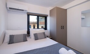 1 bedroom, iron/ironing board, free WiFi, bed sheets - Halepa Apartment in Chania Jasmine 4 (Chania)