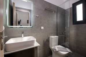 Hair dryer, towels - Halepa Apartment in Chania Olivia 6 (Chania)