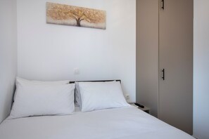 2 bedrooms, iron/ironing board, free WiFi, bed sheets - Halepa Apartment in Chania Olivia 6 (Chania)