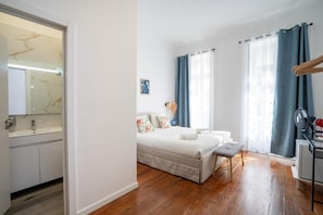 Unclassified image, 2 of 15, button - Zarco Suites by Sé Funchal (Funchal)