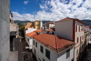 Unclassified image, 3 of 15, button - Zarco Suites by Sé Funchal (Funchal)