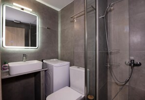 Hair dryer, towels - Halepa Apartment in Chania Thekla 5 (Chania)