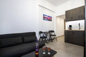TV - Halepa Apartment in Chania Thekla 5 (Chania)