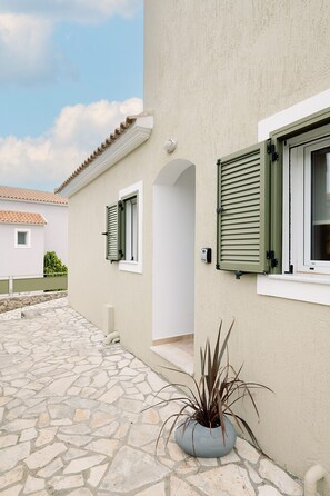 Exterior detail - Vasilopoulos Residences - Villa Chloe (Lakithra)