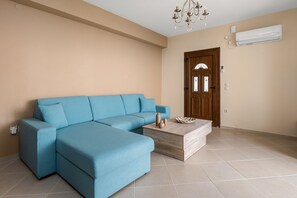 TV, offices - Lakis Residences - Maisonette /1st & 2nd floor Apt (Vlachata)