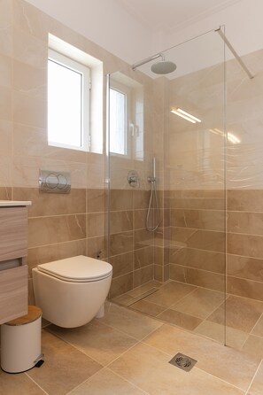 Shower, hair dryer, towels - Apartment Neso - 2 bdrm - 2nd floor - Building A (Fokata)