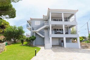 Exterior - Apartment Neso - 2 bdrm - 2nd floor - Building A (Fokata)