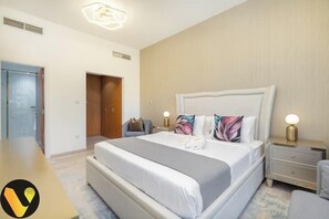 Bügeleisen/Bügelbrett, Babybetten, kostenloses WLAN, Bettwäsche