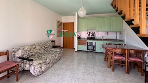 Living area - 5 beds in central area with terrace-Rif. Campanile2 (San Vincenzo)