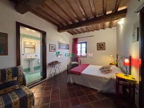 1 bedroom - 4sleeping places with swimming pool, parking space-Rif. Casalpiano11 (Campiglia Marittima)