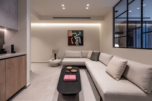 TV, offices - Premium apartment 1 by Fasma Suites (Pireas)