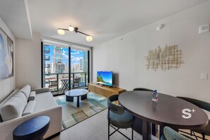 Apartment, Balkon, Stadtblick | Wohnbereich