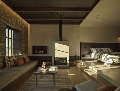 The Signature suite with indoor Jacuzzi by Oreno