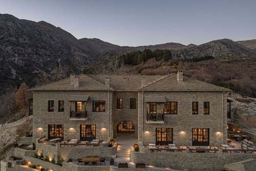 The Retreat Suite by Oreno