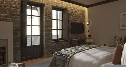 The Retreat Suite by Oreno