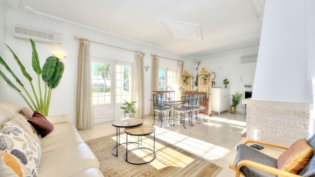 TV, fireplace - Praia da Marinha Apartment (Lagoa)