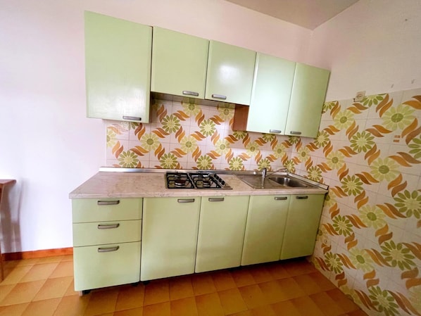 Private kitchen - Via Delle Campanule Apartment for 5 (Rosolina)