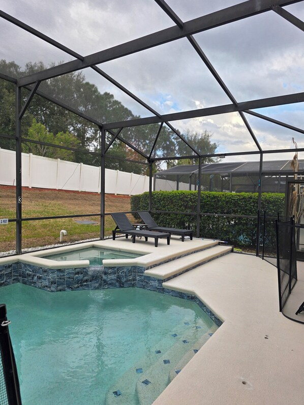 Unclassified image, 1 of 24, button