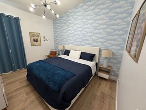 Unclassified image, 2 of 24, button