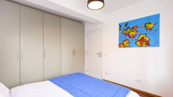 1 bedroom, desk, iron/ironing board, free WiFi