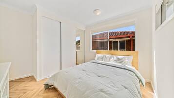 Internet, bed sheets