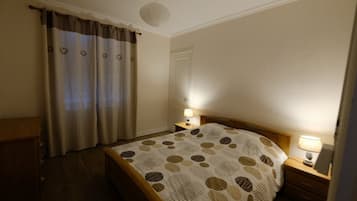 Iron/ironing board, WiFi