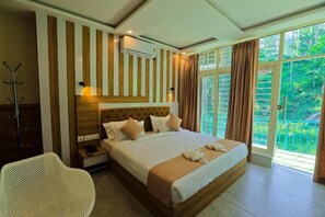 Deluxe Double Room, Balcony, Garden View - By The Stream Wayanad (Vythiri)