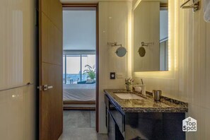 2 bedrooms, WiFi, bed sheets - ¡Luxurious TopSpot® with Amazing 21st Floor Views! (Cartagena)